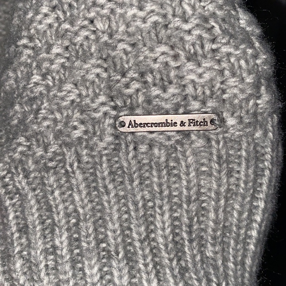 Sweater - Picture 4 of 4
